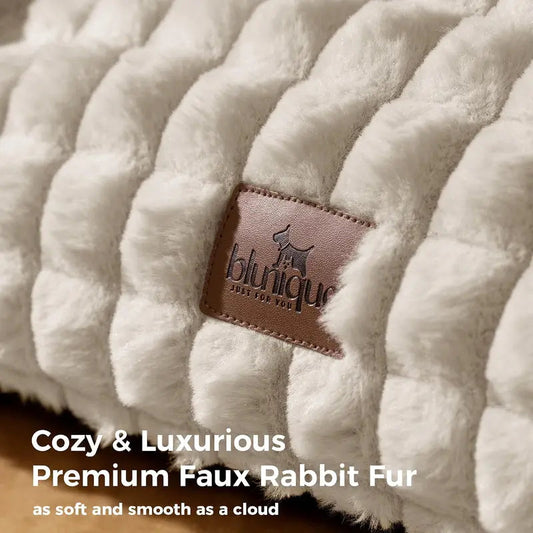 Pawsoli studio — Blunique Diamond-Texture Pet Couch — feature detail: original branded label and faux rabbit fur texture